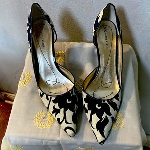 AK Anne Klein heels !!